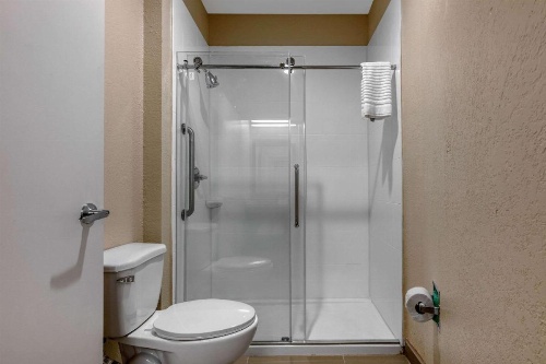 Comfort Inn & Suites Montgomery East Carmichael Rd image 9
